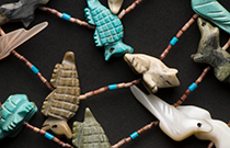 IMG - glossary - thumb - totem - 67944 210x135