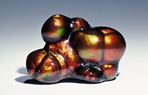 glossary iridescence 7036 210x135